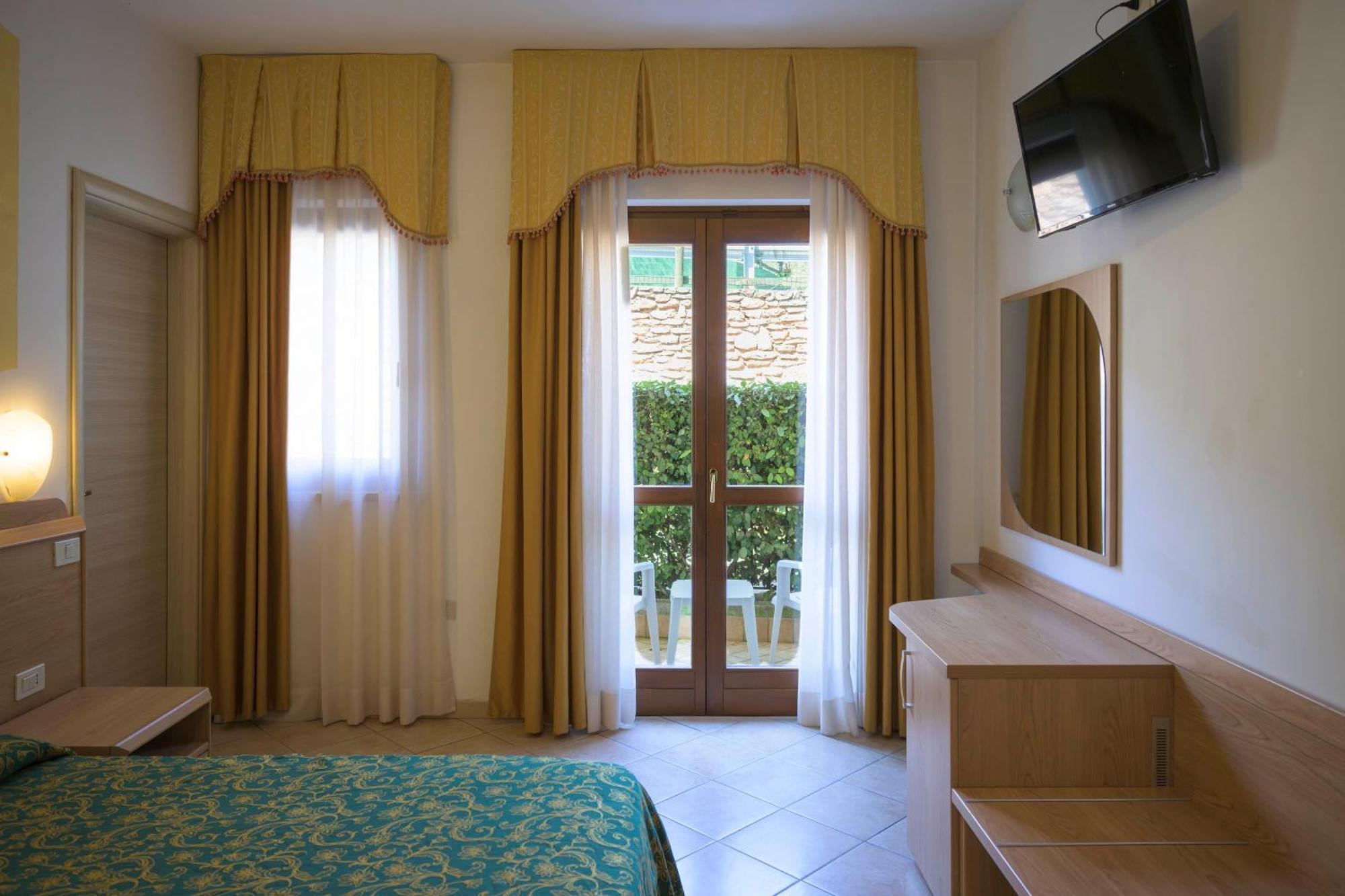 Hotel Piccolo Paradiso Toscolano-Maderno Esterno foto